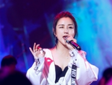 何洁居家瘦甩肉成功，让减肥